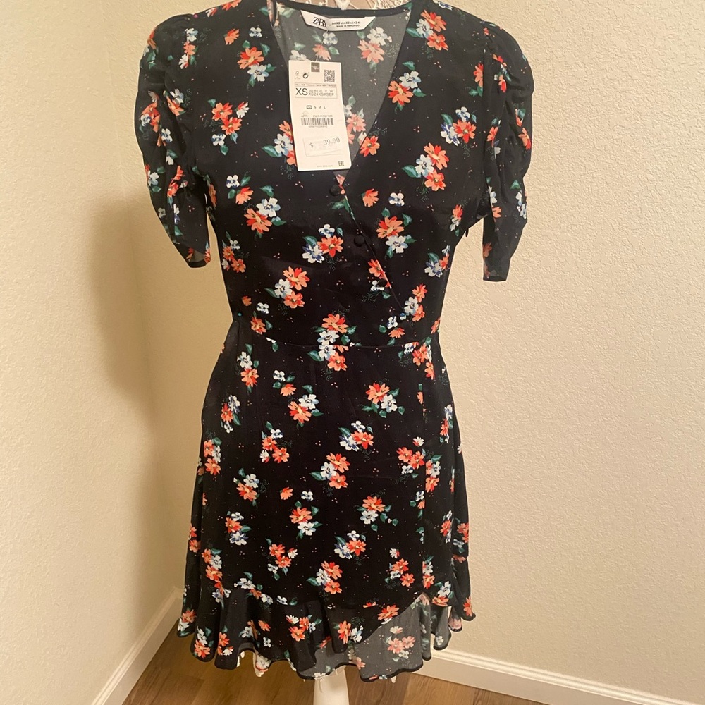 NWT- Zara Floral dress